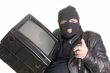 Hoţi de televizoare, prinşi de poliţiştii constănţeni